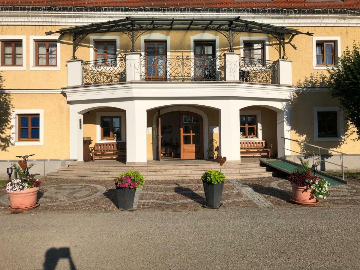 Almtalhotel Appartements In Pettenbach Экстерьер фото